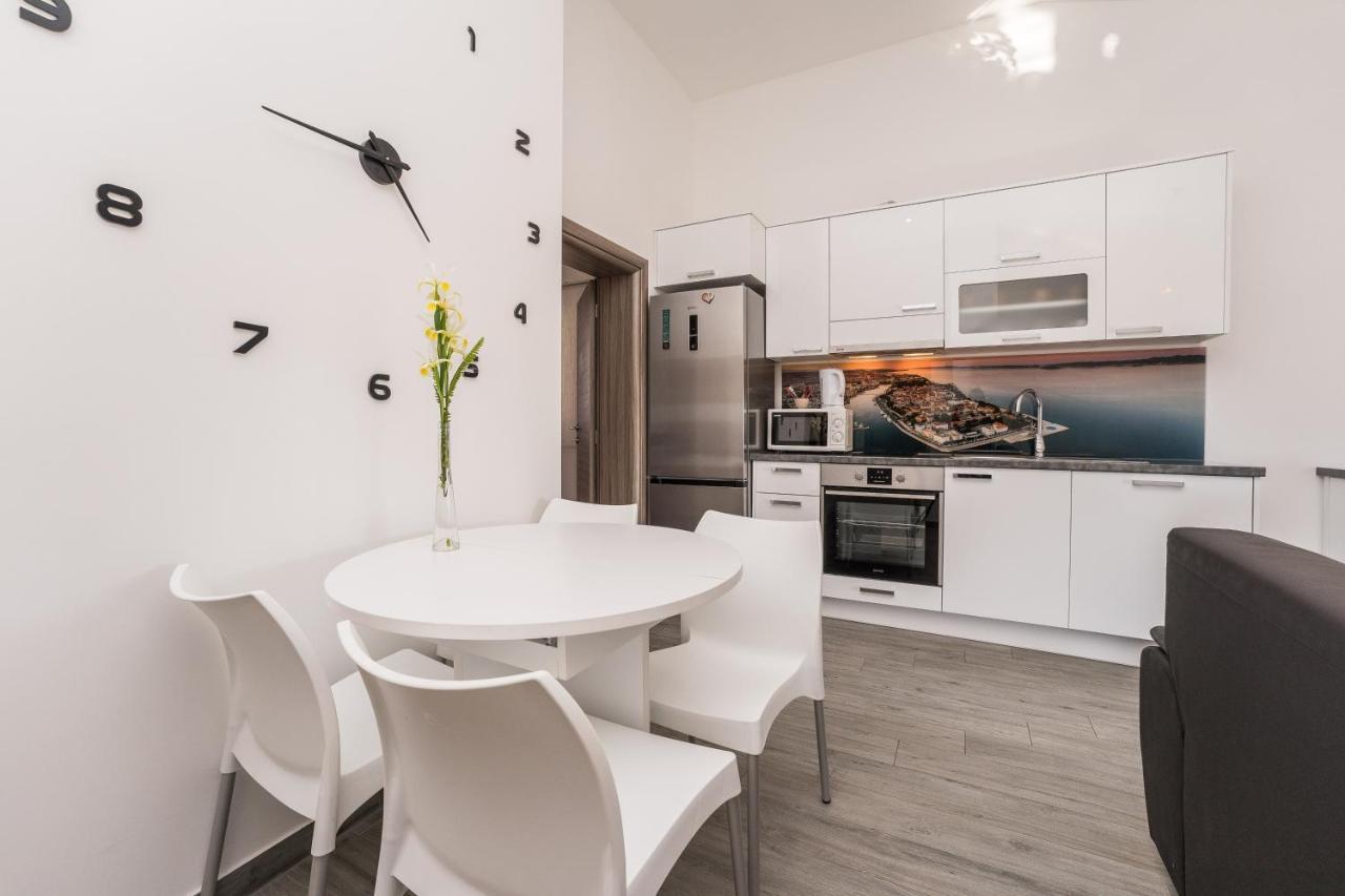 Apartments Maza ザダル エクステリア 写真